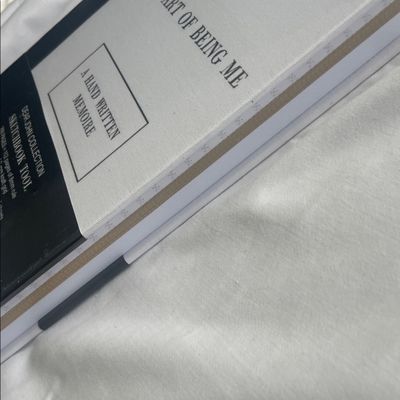 Dear John Collection Sketchbook Tool - White - Picture 3 of 3